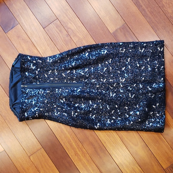Banana Republic Black Sequin Strapless Sheath dress - Picture 6 of 10